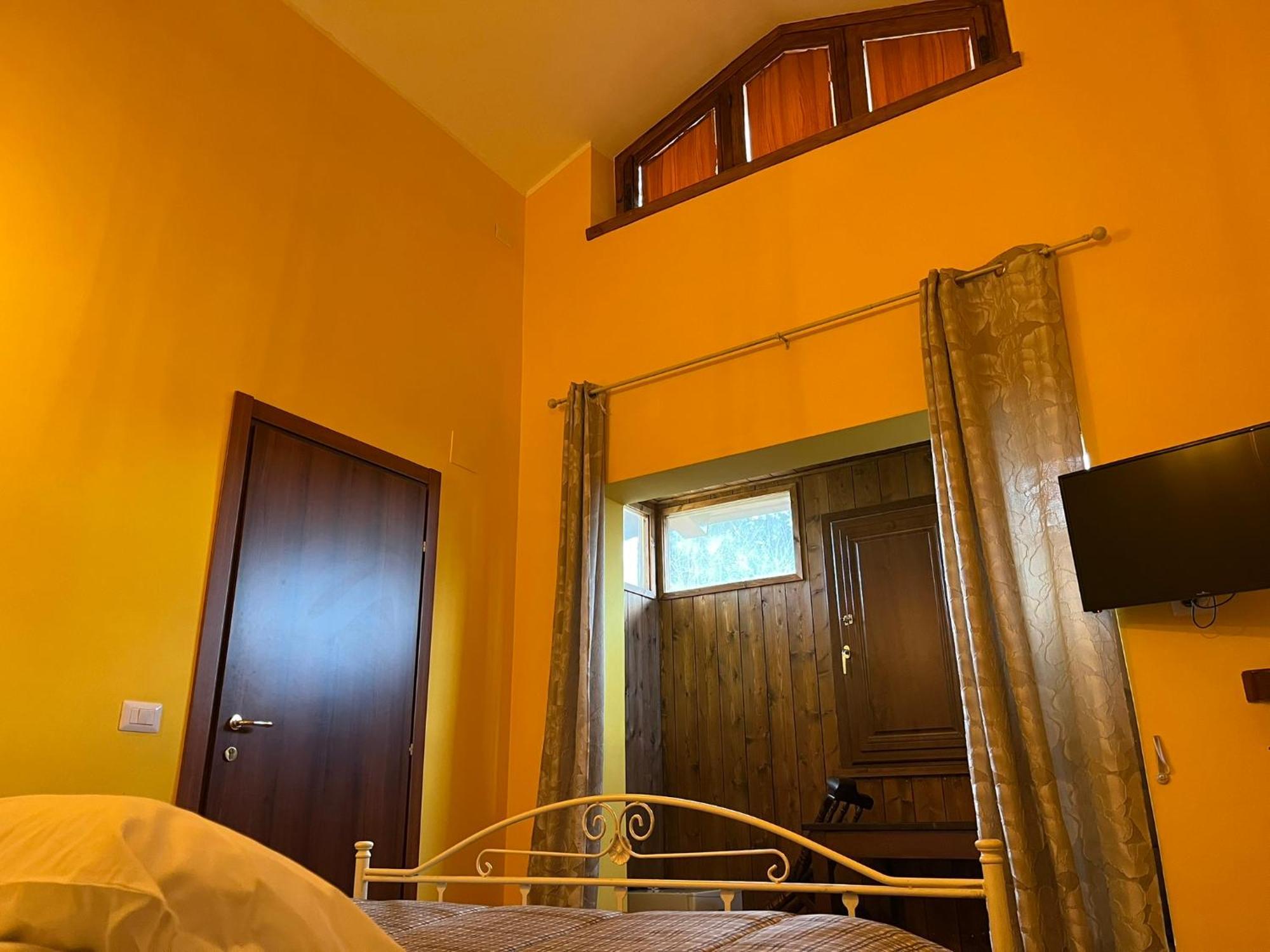 Le Ganze Bed & Breakfast เชปราโน ภายนอก รูปภาพ