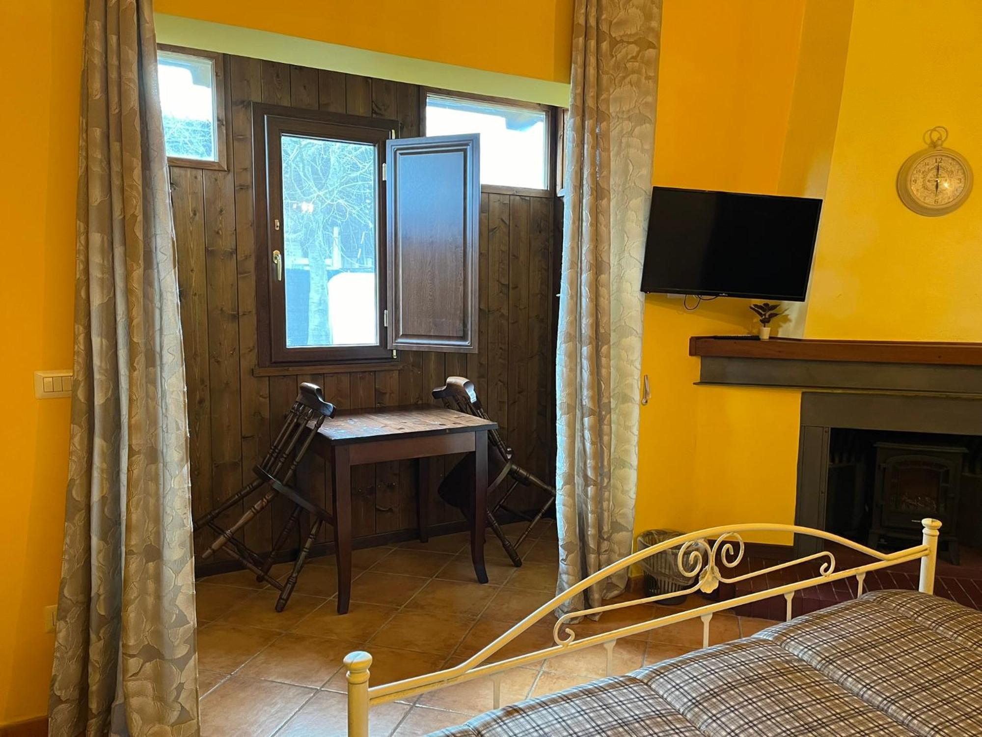 Le Ganze Bed & Breakfast เชปราโน ภายนอก รูปภาพ