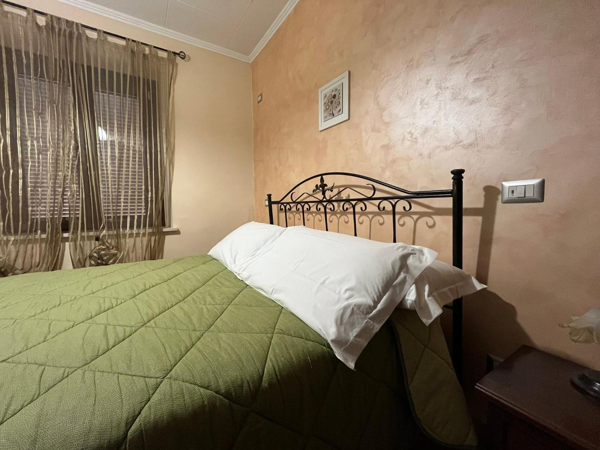 Le Ganze Bed & Breakfast เชปราโน ห้อง รูปภาพ